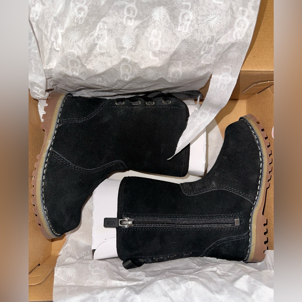 GIRLS ugg boots “T corene” lace up style